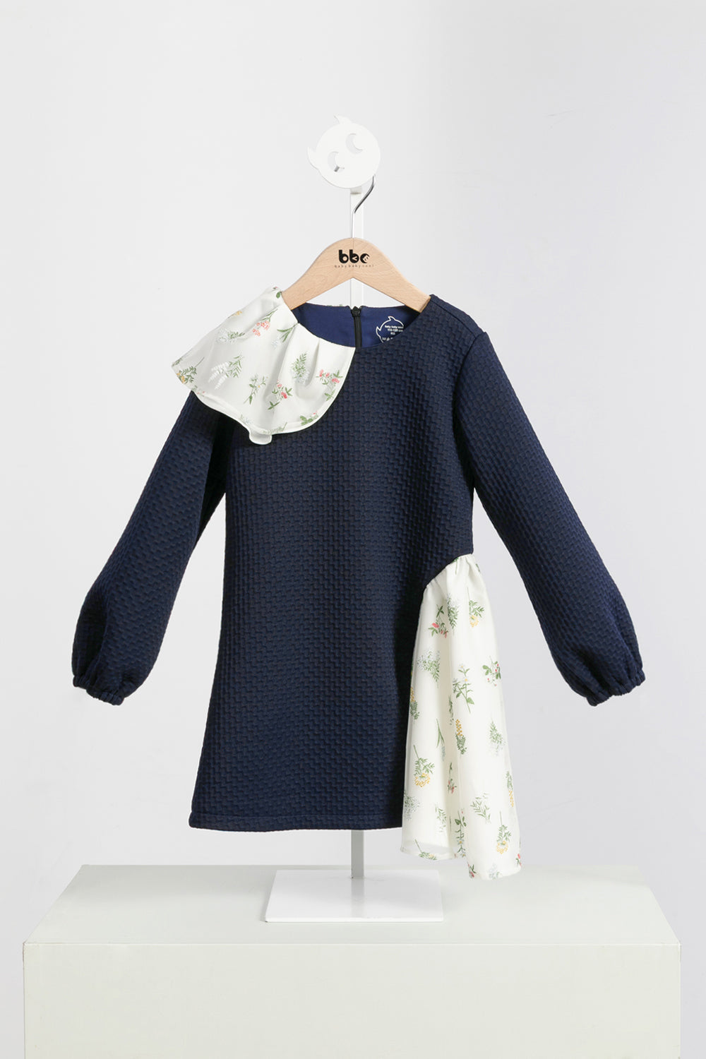 【予約商品】Mainコレクション:舞う花ロングスリーブワンピース