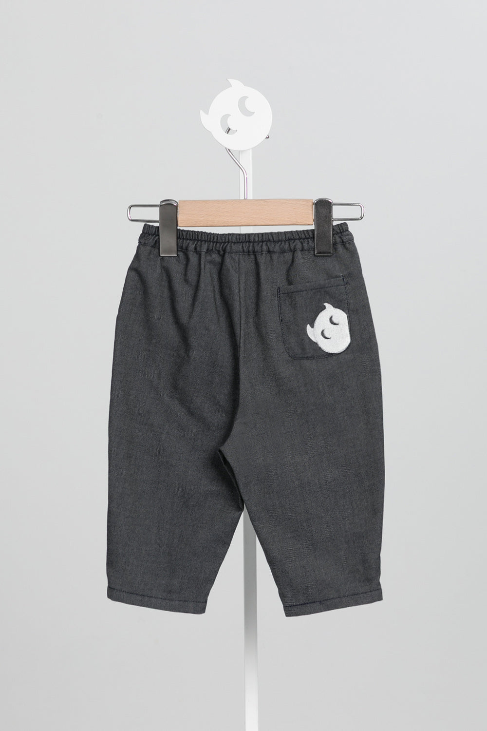 【予約商品】Mainコレクション:Peekaboo刺繍カーブパンツ