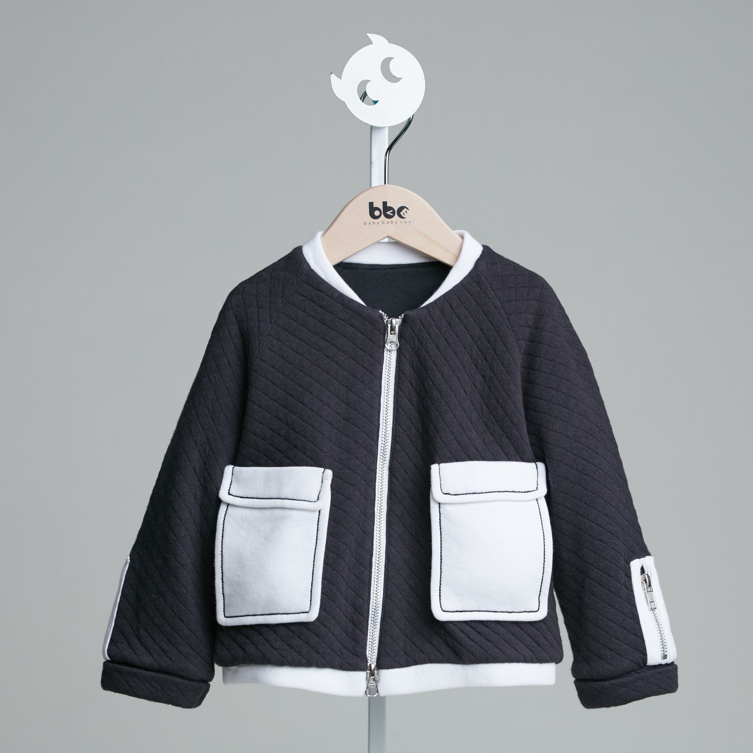 ウエストリボントップス