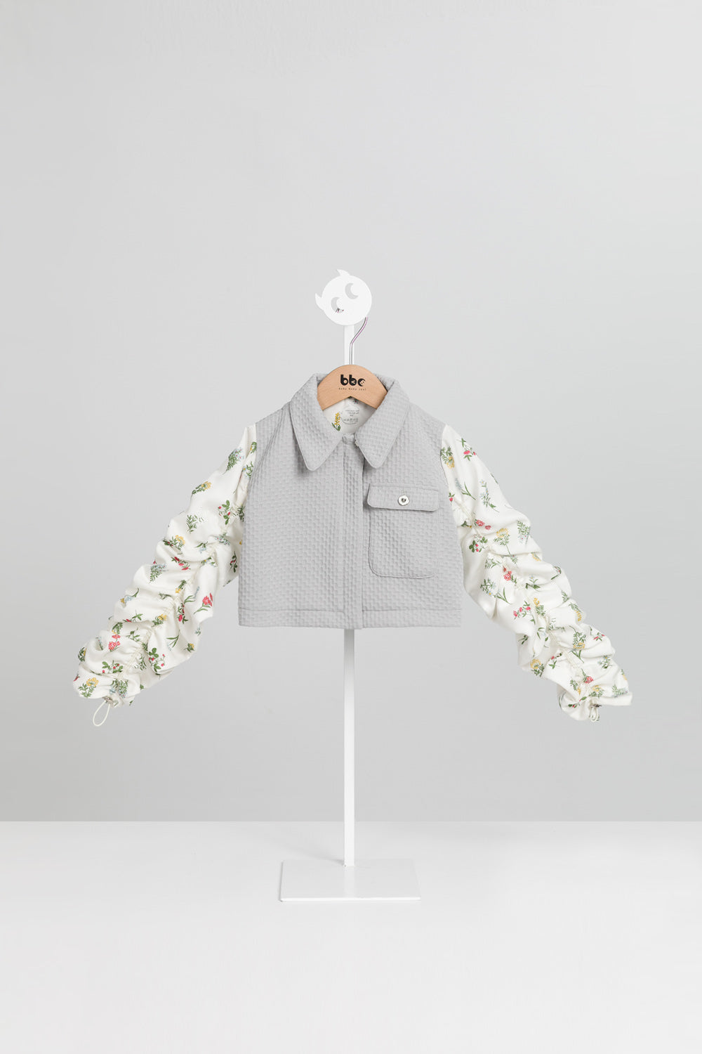 【予約商品】Luxuryコレクション:両袖ドローストリングショートジャケット