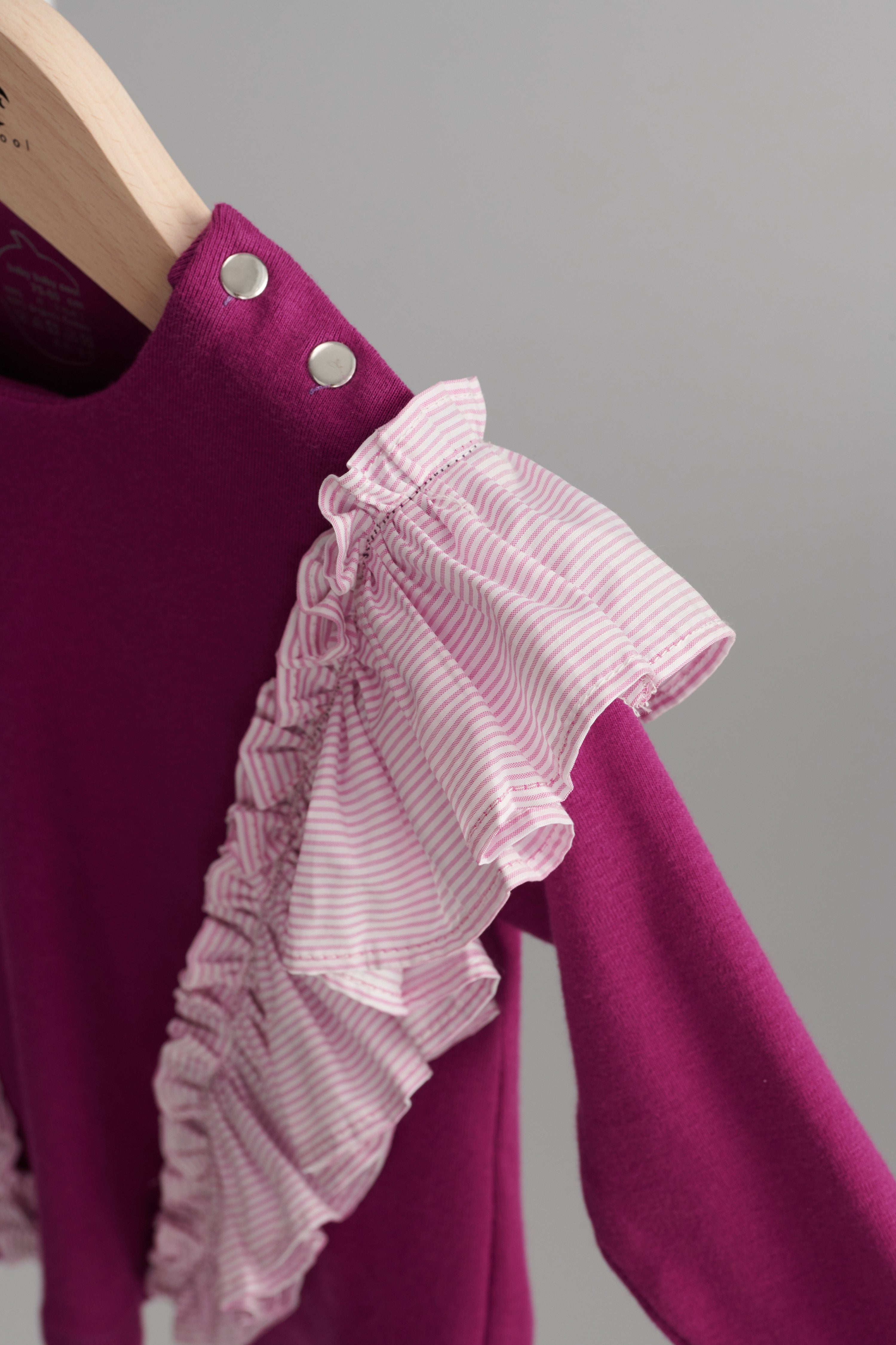 ひらひらちょうちょのフリルセットアップ