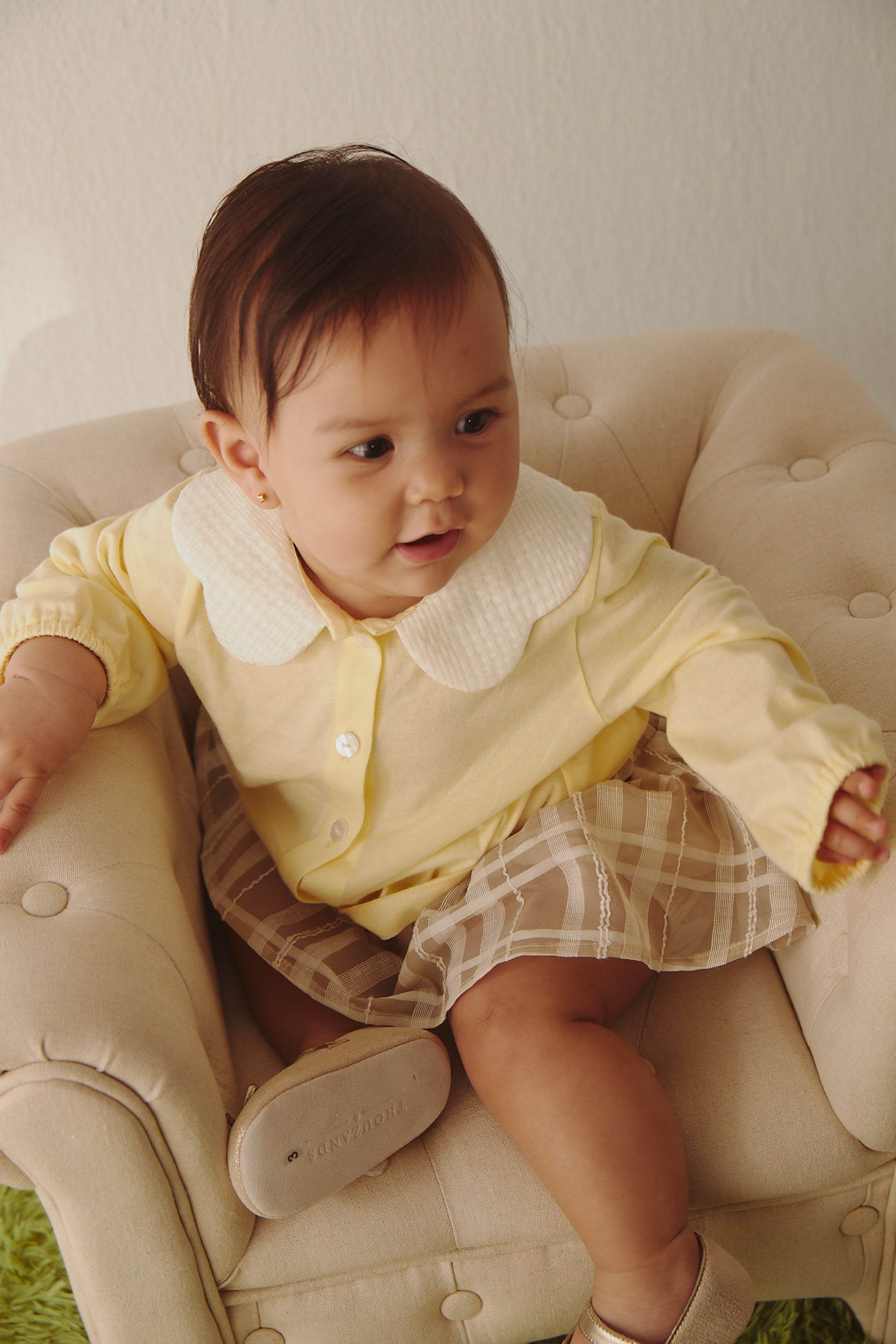 ちょうちょ襟スタンダードカーディガン