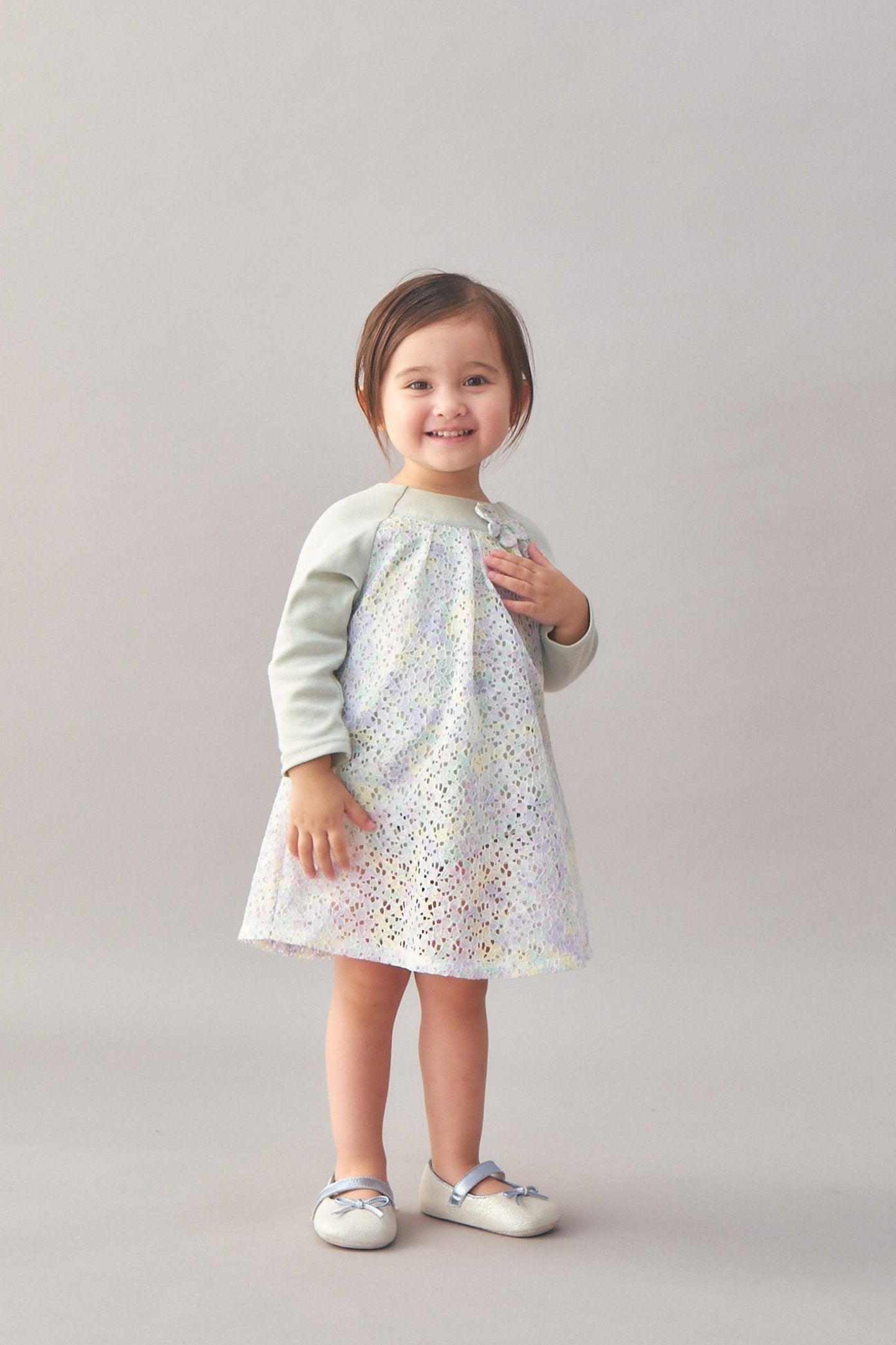 ちょうちょのプリズムワンピースロンパース