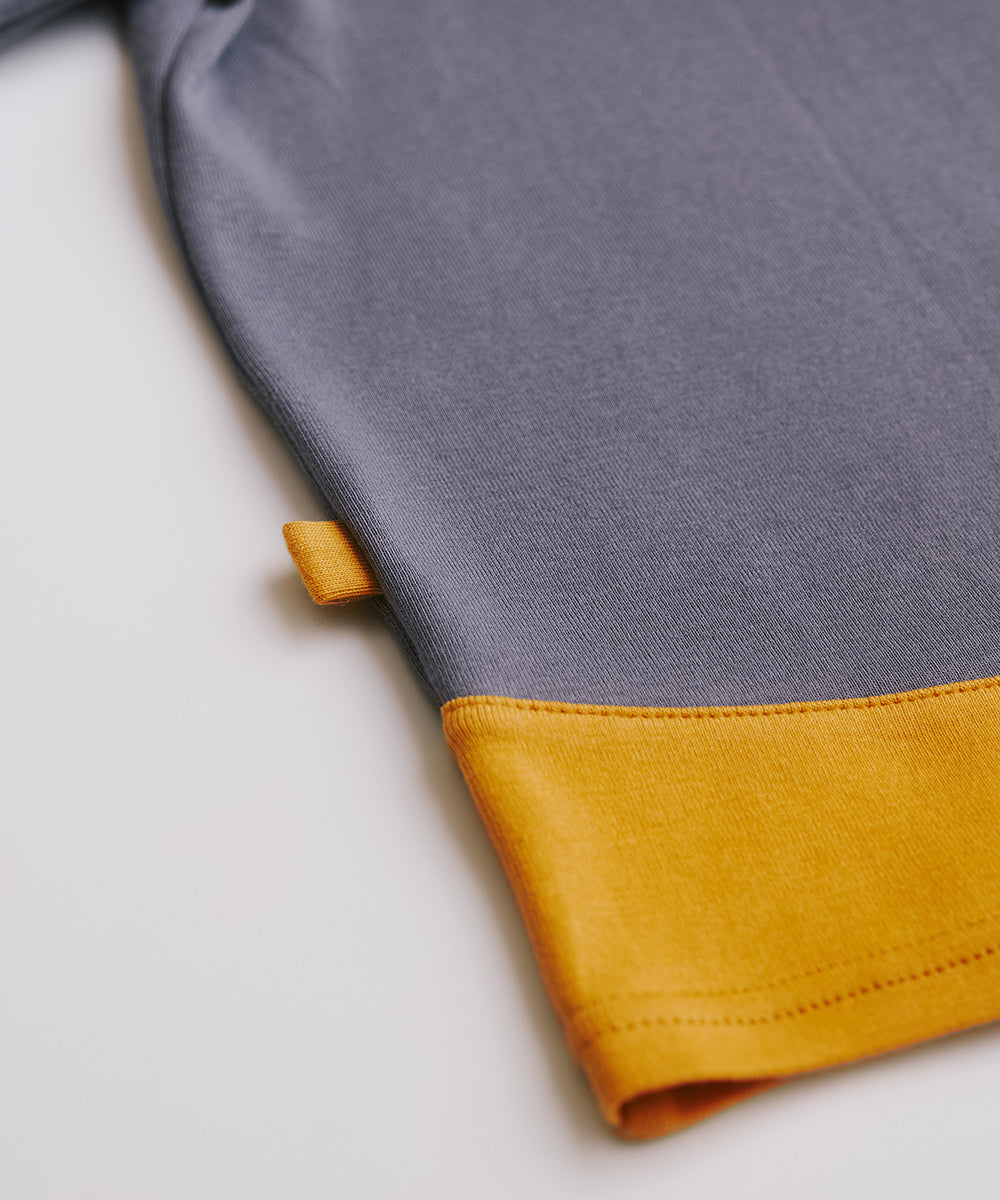 だっこ大好きモンスター - 有機綿Tシャツ