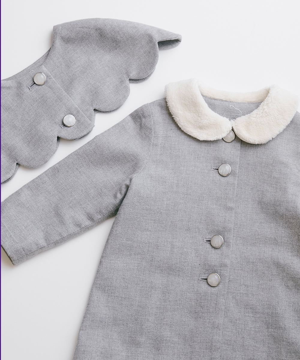 ケープ付きツーピースふわふわ雲コート