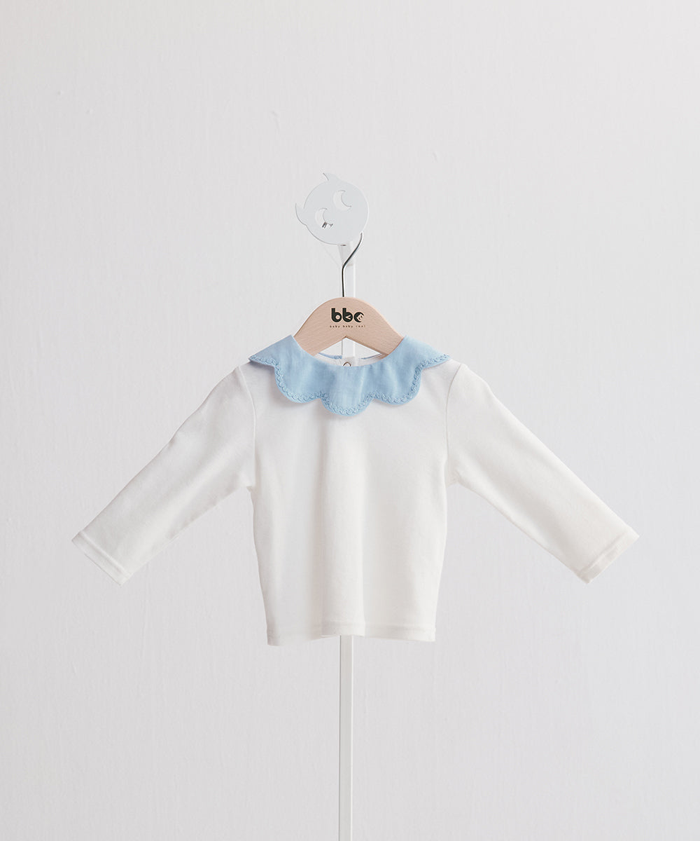 花びら襟トップス