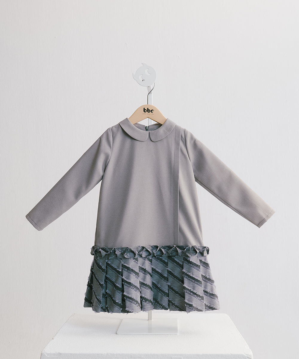 【予約商品】ベラのエレガントプリーツスカートワンピース