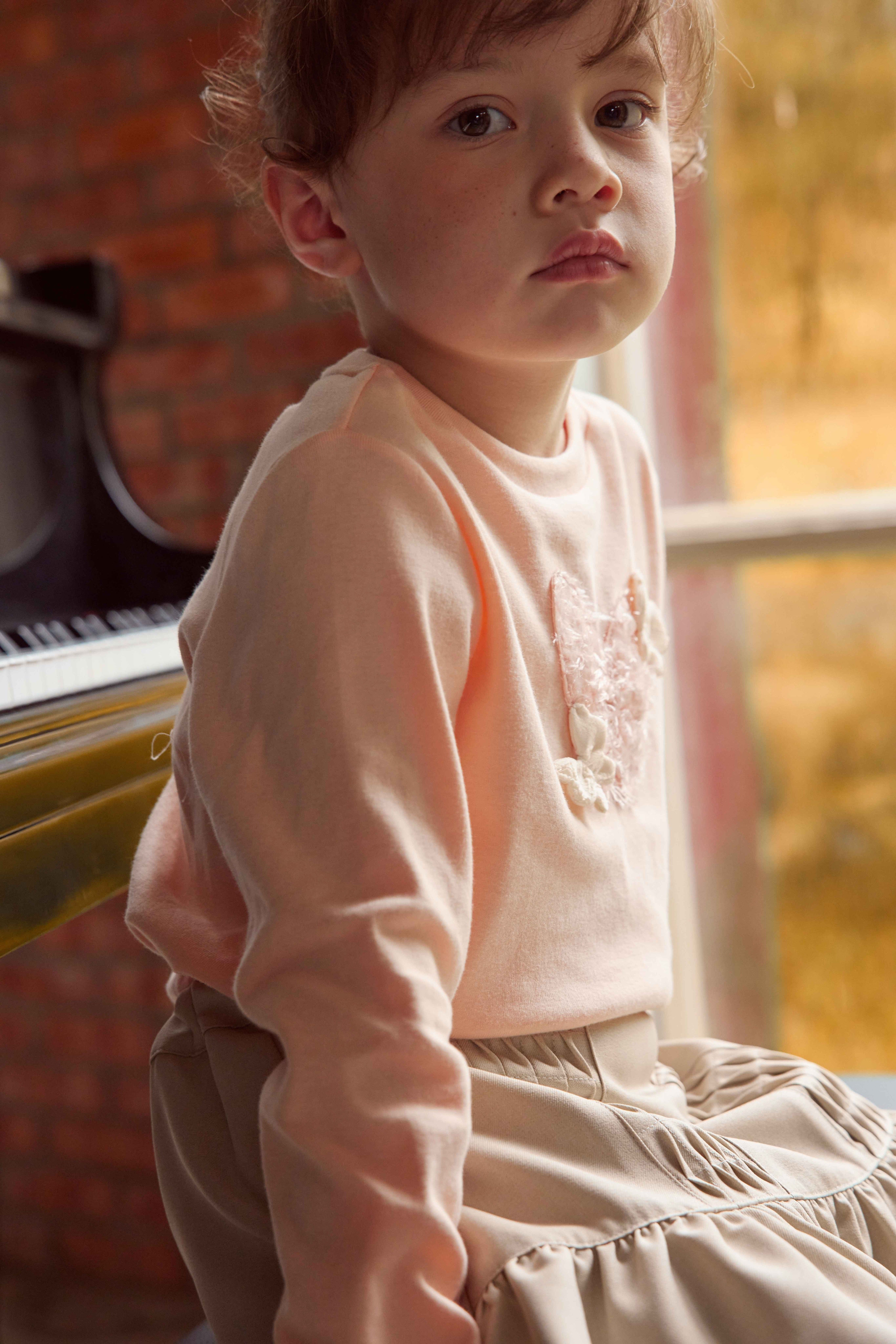 ちょうちょのダンスカットソー