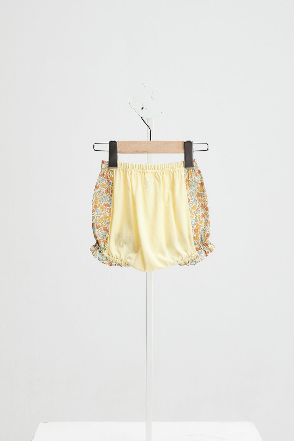 Main コレクション:Floral - フローラルフレンチ風花柄切替えフリルブルマ