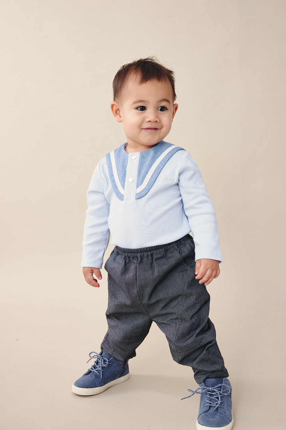 【予約商品】Mainコレクション:Peekaboo刺繍カーブパンツ