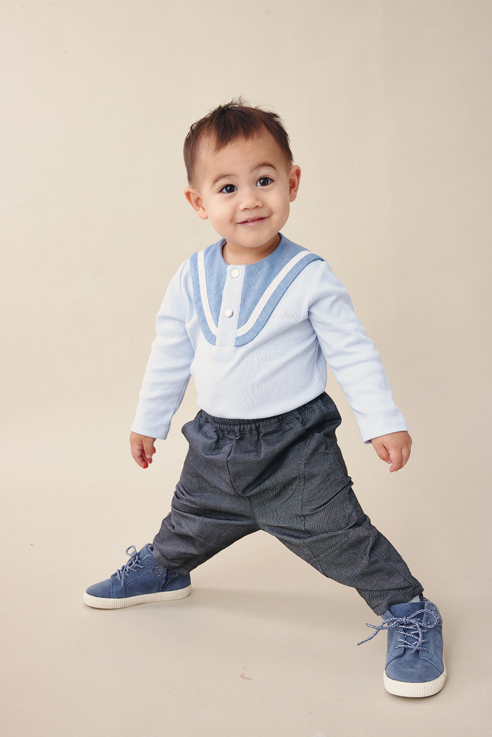 【予約商品】Mainコレクション:Peekaboo刺繍カーブパンツ