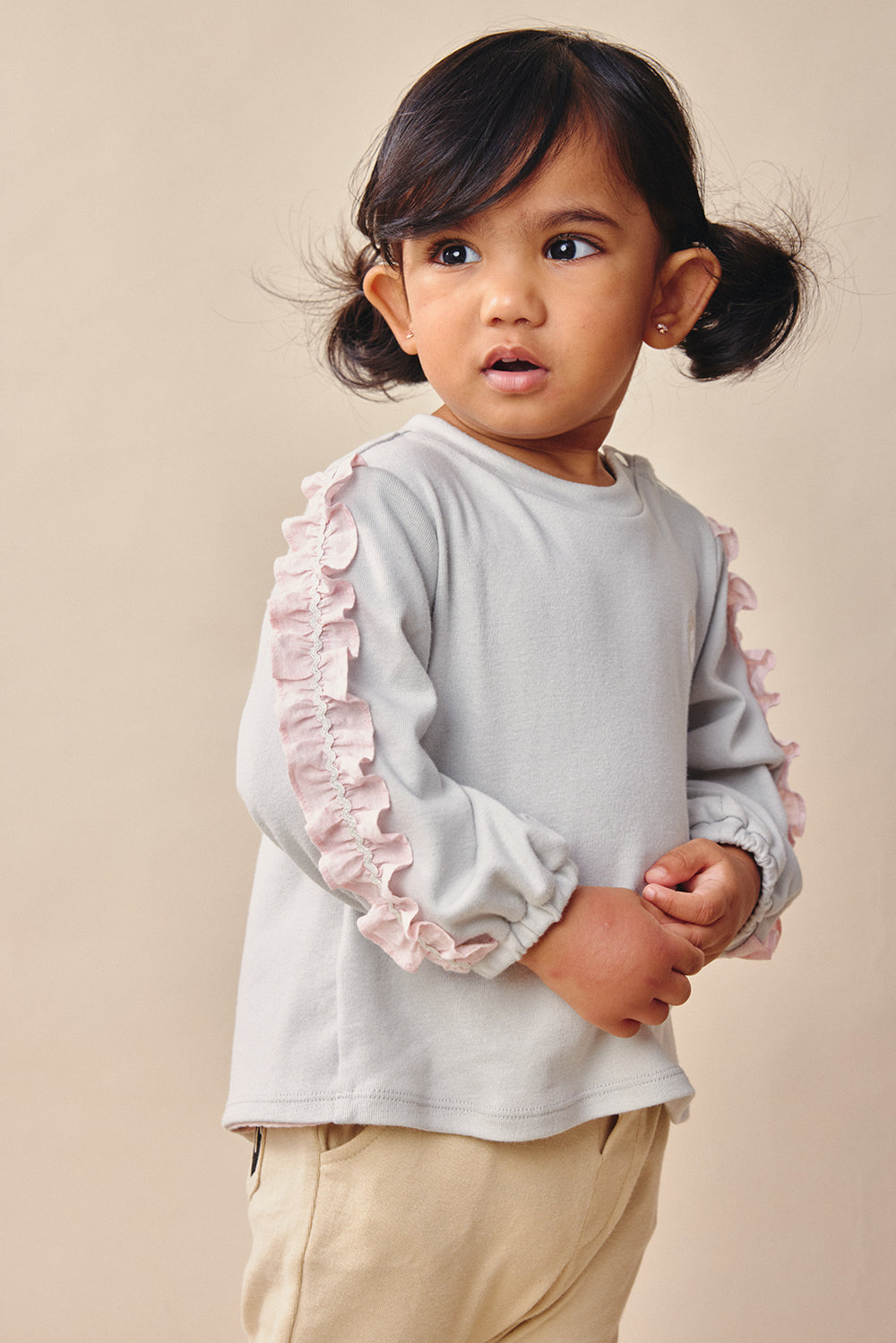 【予約商品】Mainコレクション:Frill Whisperトップス