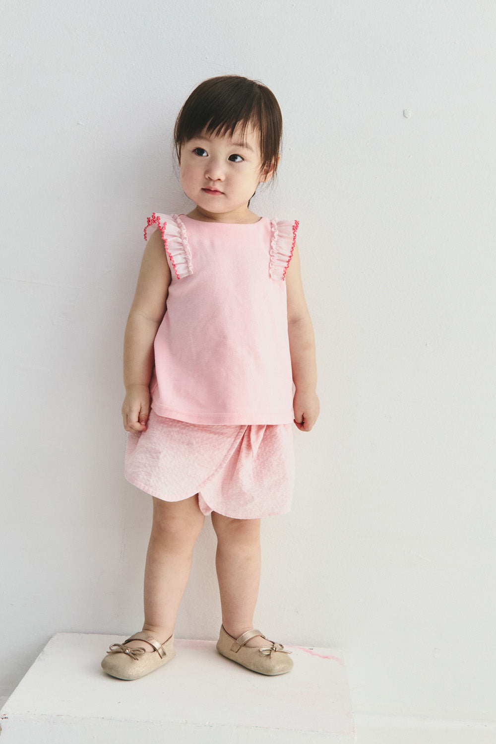 【予約商品】Main コレクション: Aurore フリルノースリーブトップス