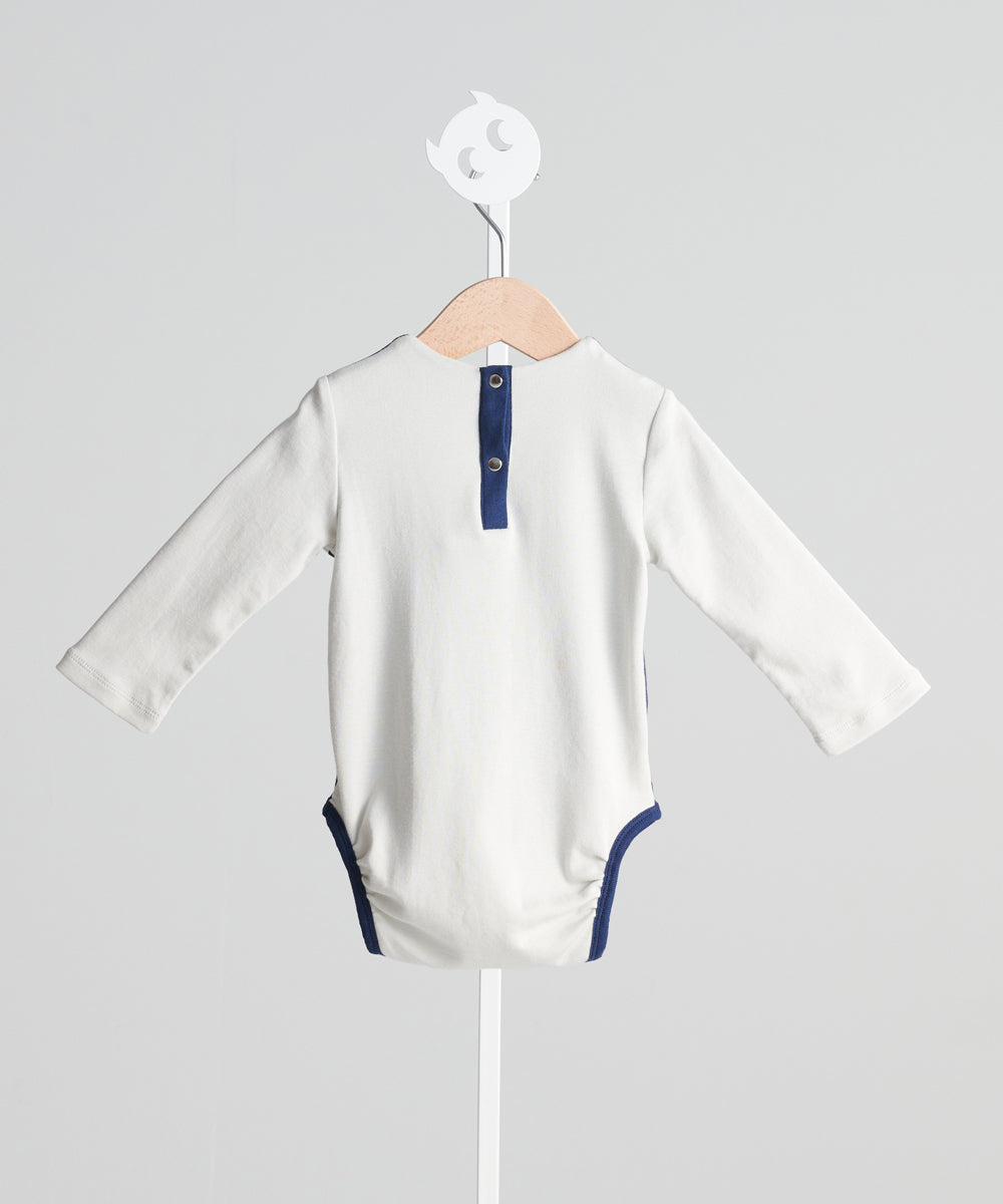 スパイモチーフ・スカーフロンパース