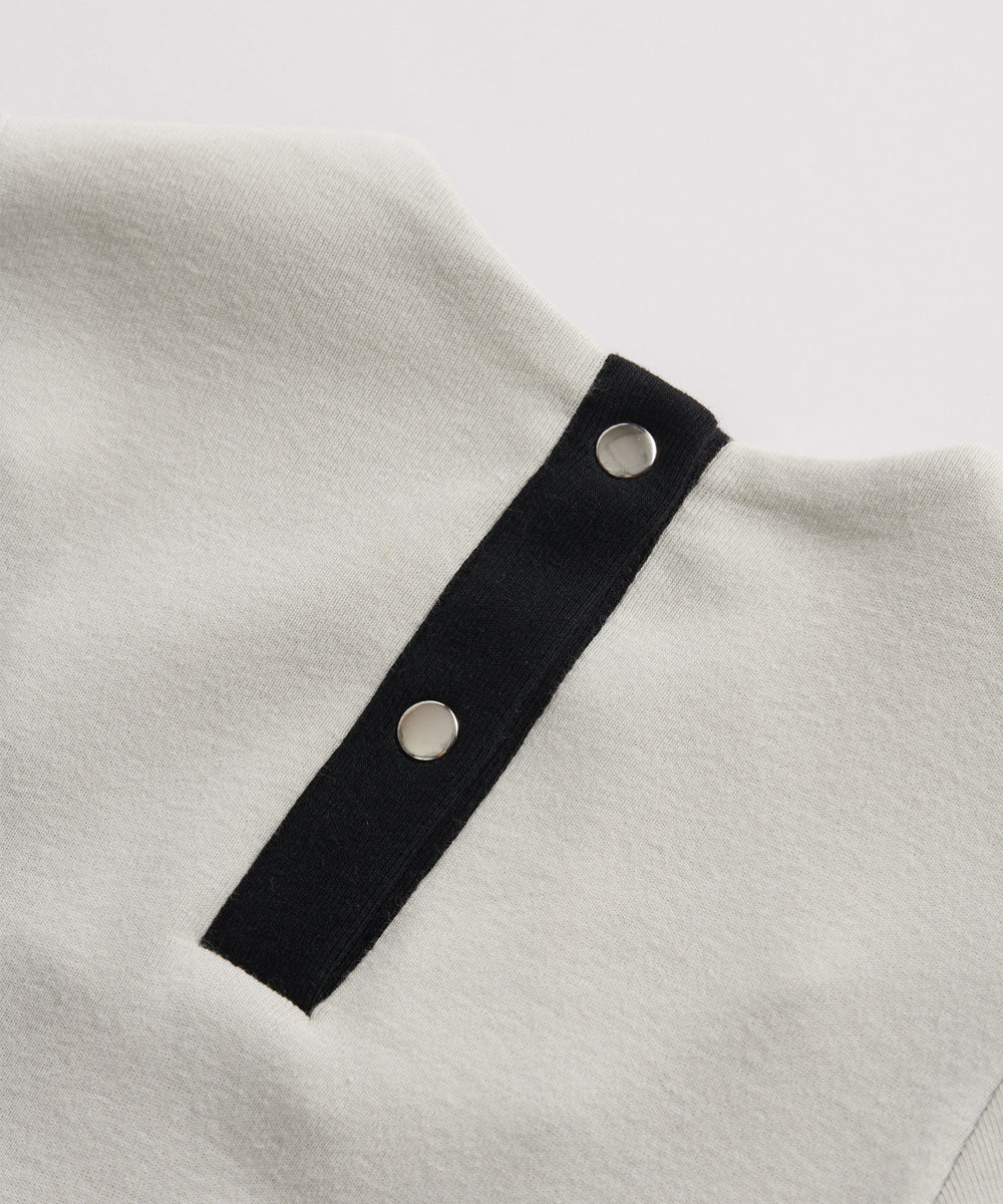 スパイモチーフ・スカーフロンパース