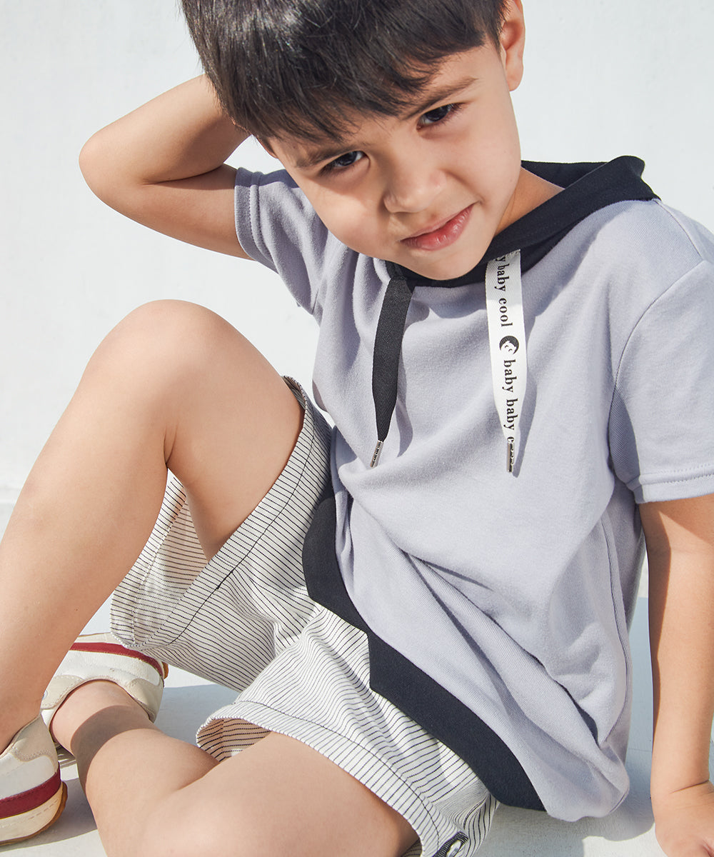 小さな紳士のストライプショートパンツ