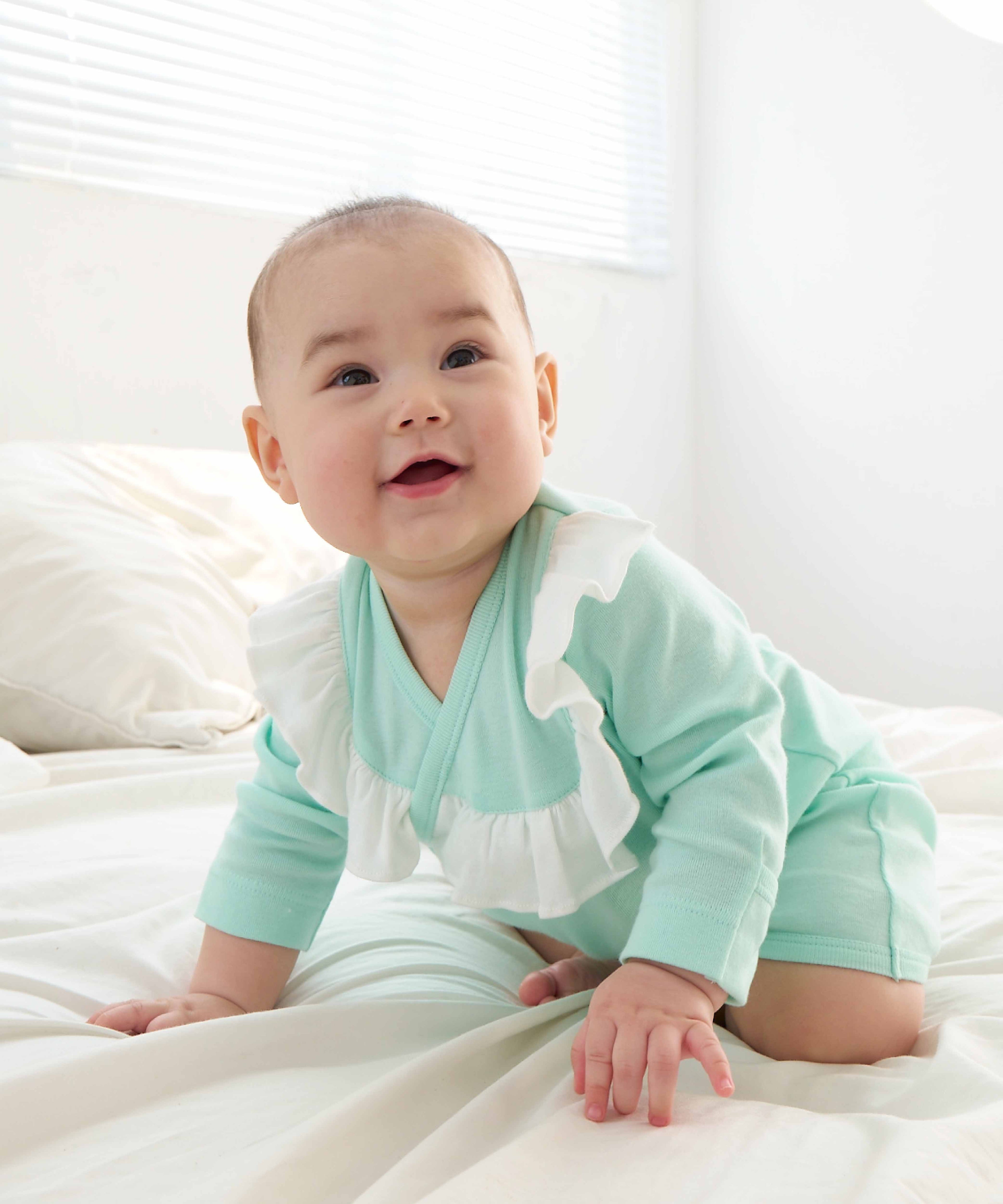 ひらひらちょうちょのコンビ肌着