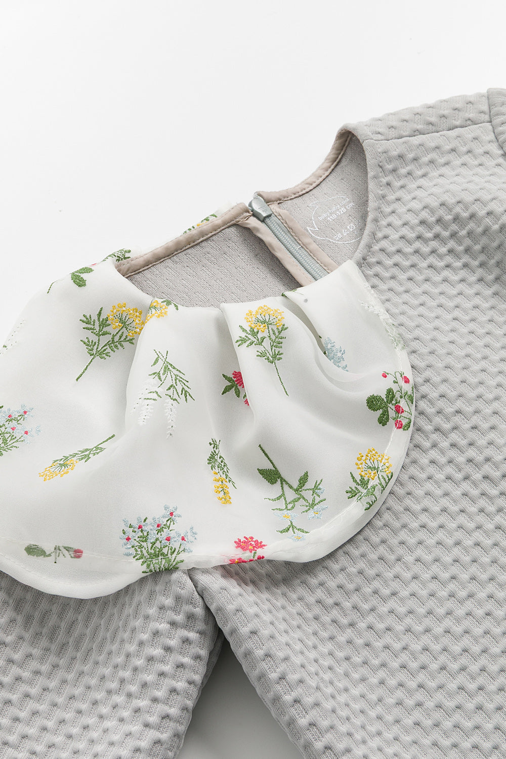 【予約商品】Mainコレクション:舞う花ロングスリーブワンピース