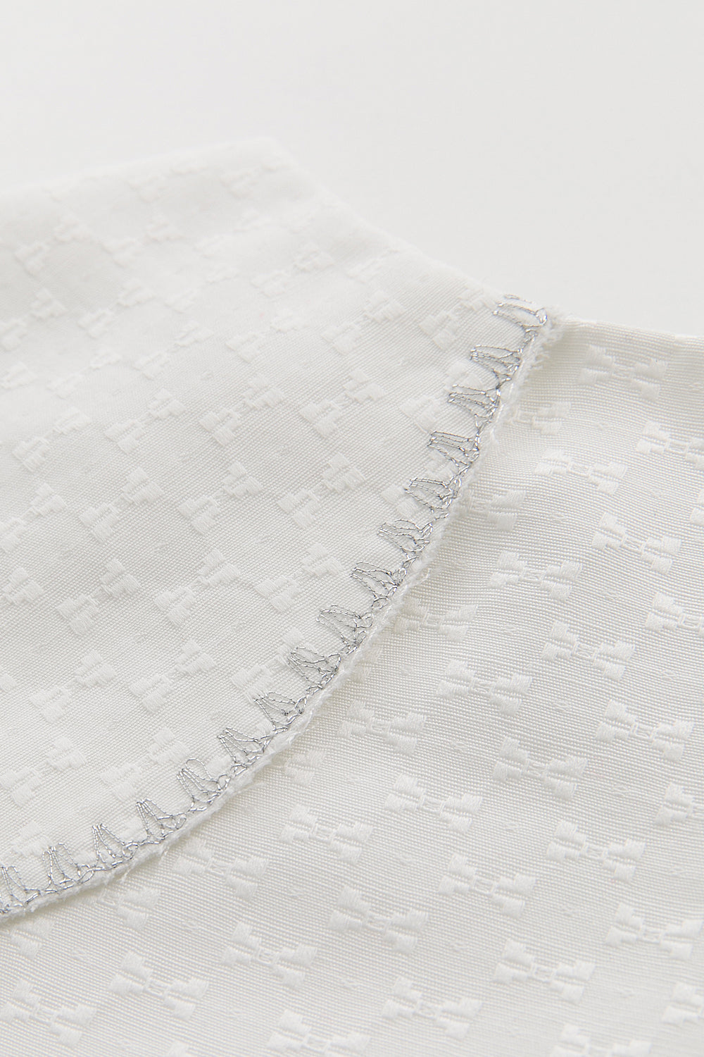 【予約商品】Luxury コレクション:Petal Trim ペタルつけ襟