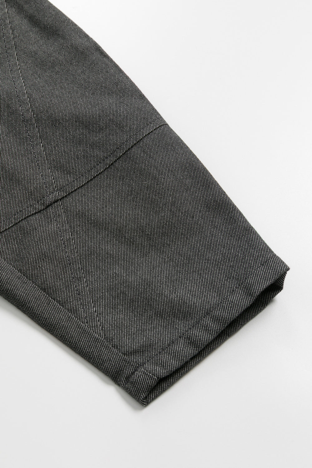 【予約商品】Mainコレクション:Peekaboo刺繍カーブパンツ