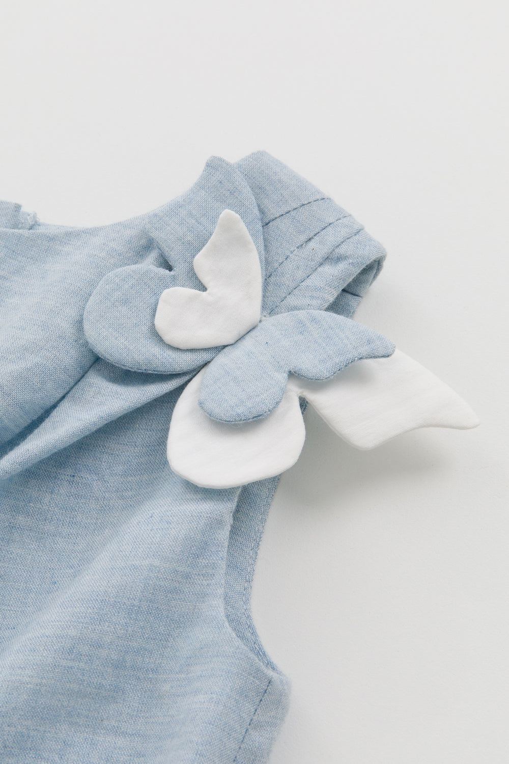 【予約商品】Main コレクション:Lumi バタフライトップス