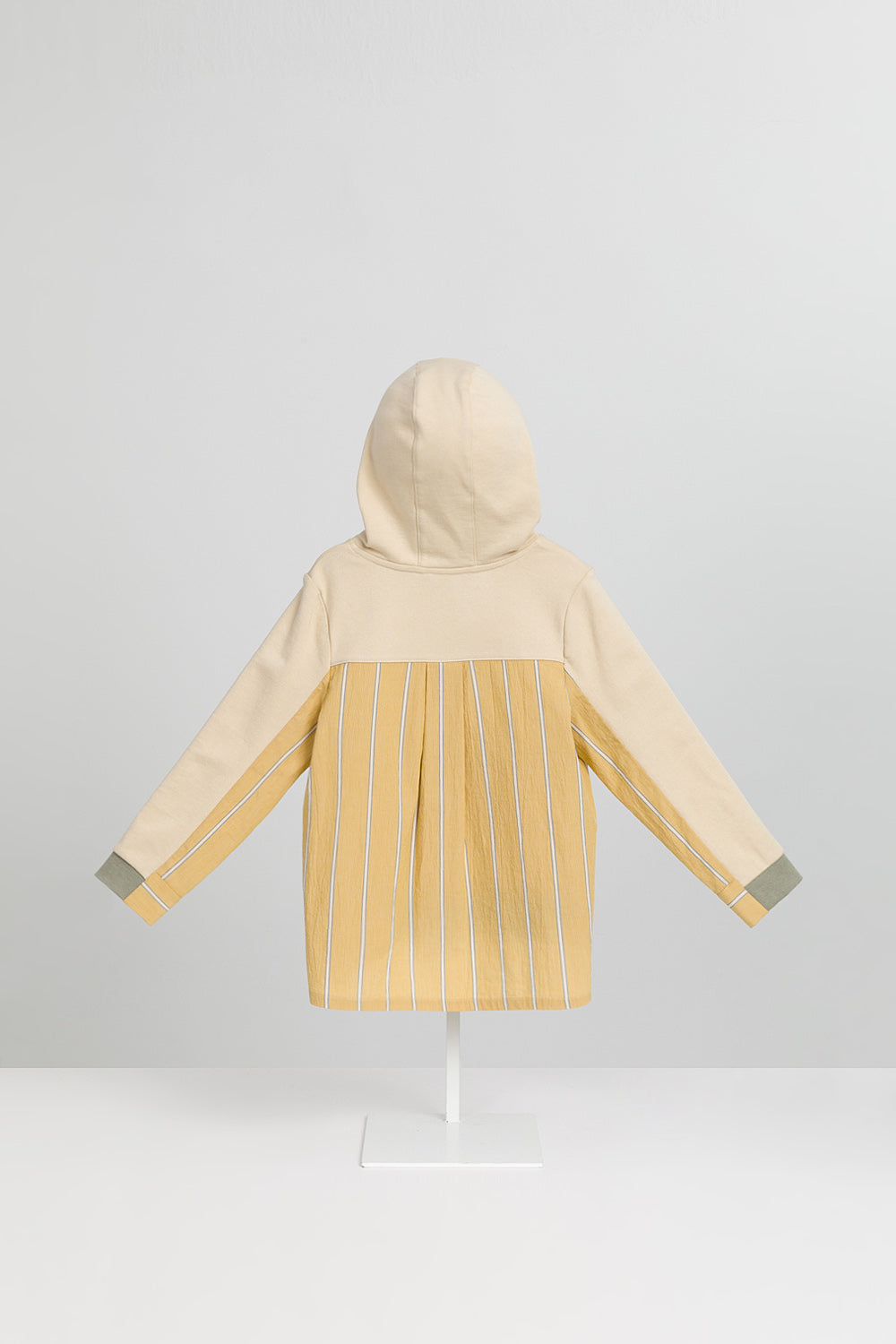 【予約商品】Mainコレクション：Sprout切替えパーカー