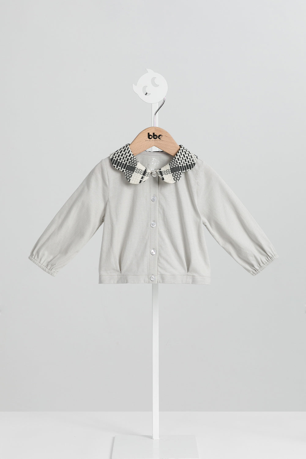 【予約商品】ちょうちょ襟スタンダードカーディガン