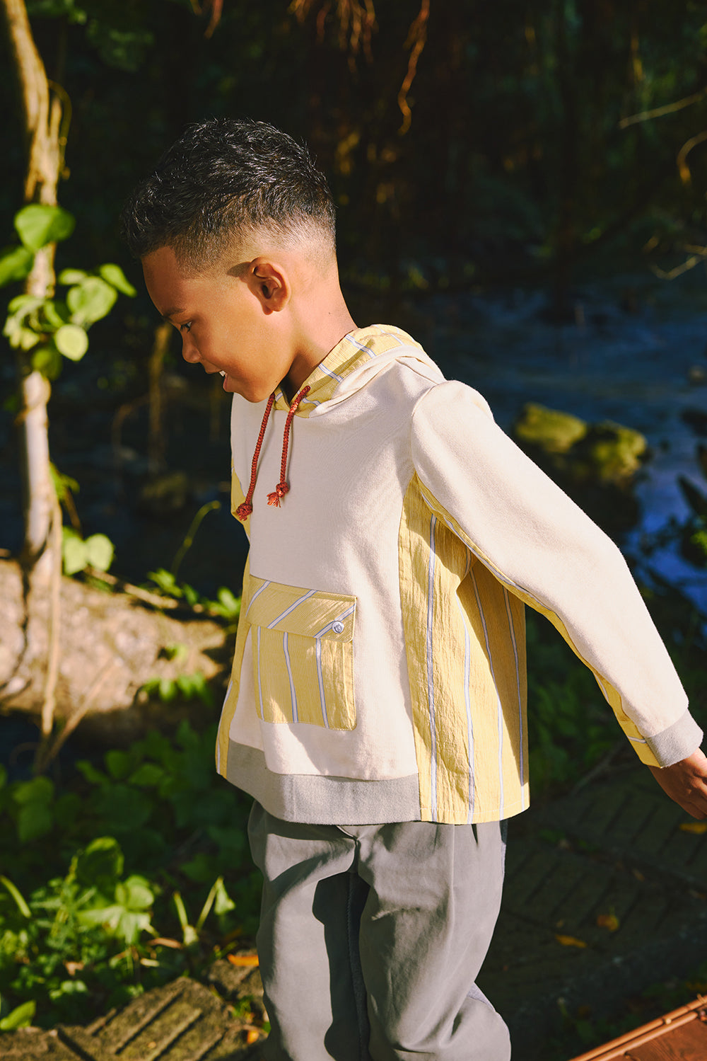 【予約商品】Mainコレクション：Sprout切替えパーカー