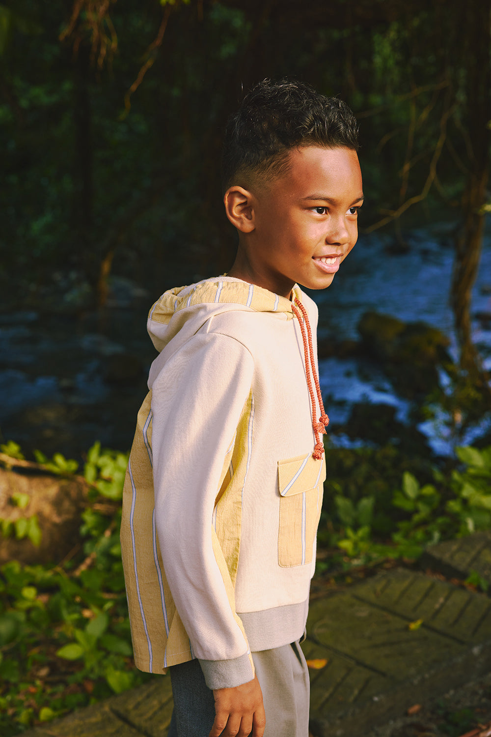 【予約商品】Mainコレクション：Sprout切替えパーカー