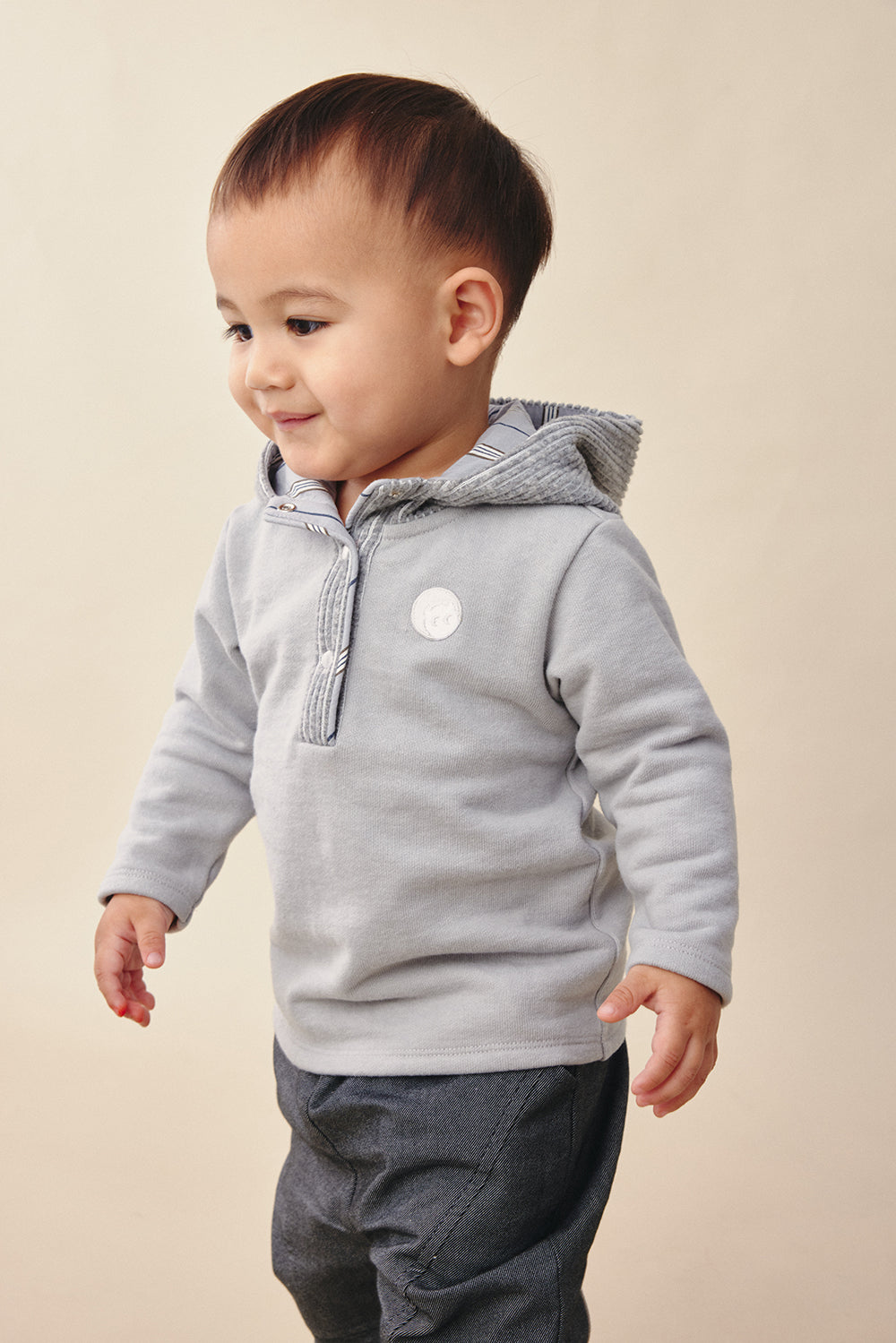 【予約商品】Mainコレクション：Warm Hug切替えフード付きトップス