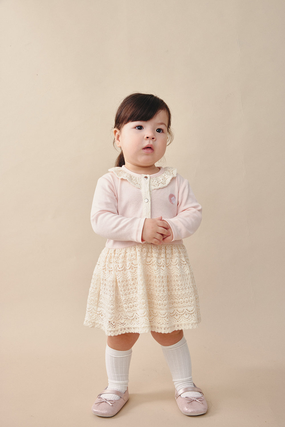 【予約商品】Mainコレクション：Petal Puffレースワンピースロンパース