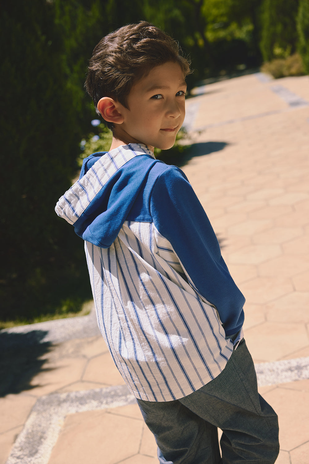 【予約商品】Mainコレクション：Sprout切替えパーカー