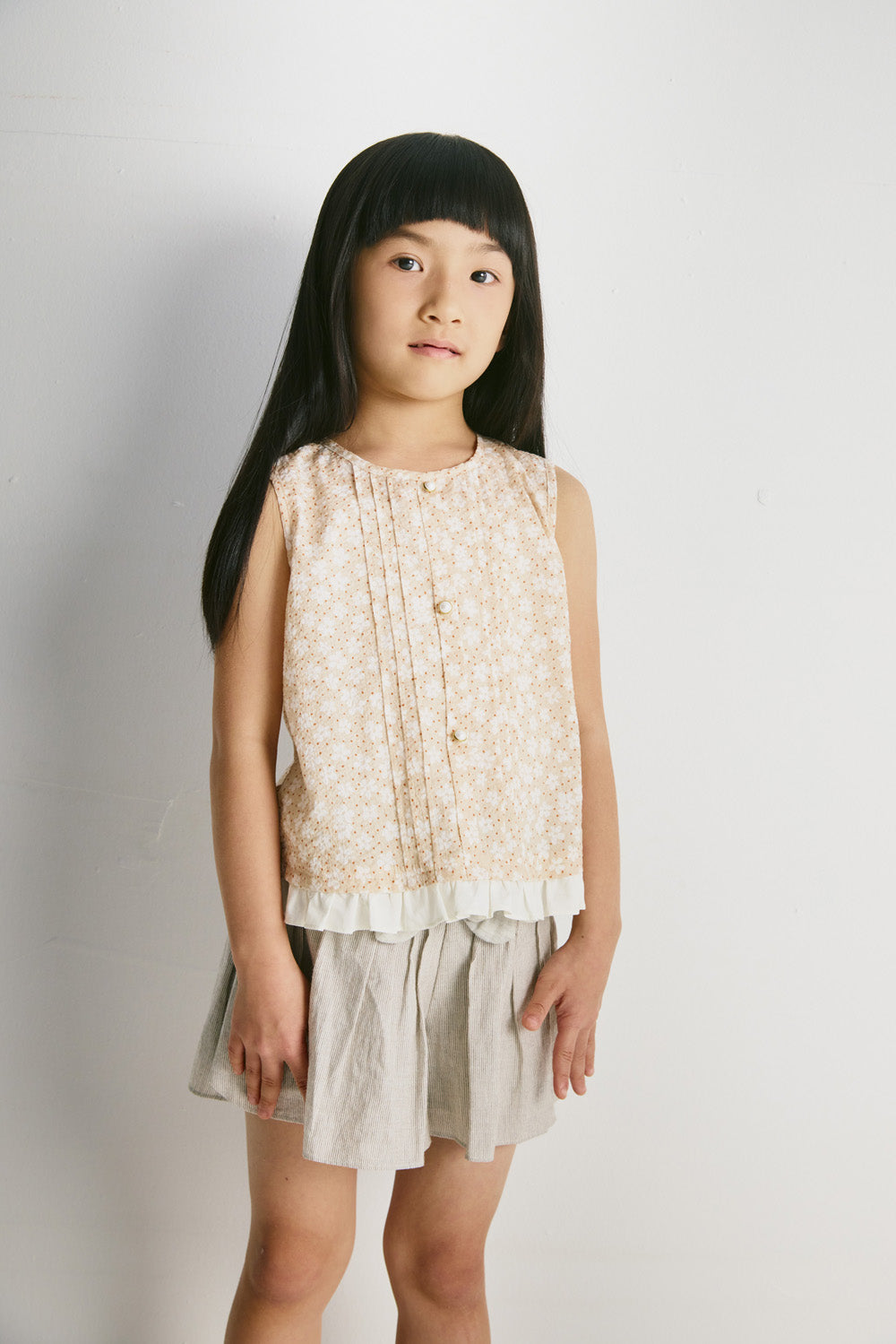 【予約商品】Luxury コレクション：Bloom ピンタックフロントノースリーブトップス