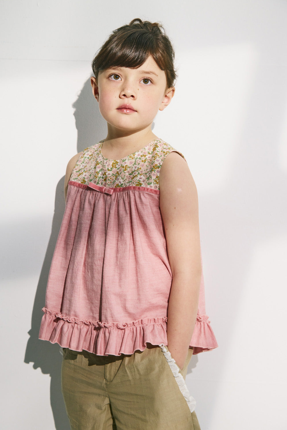 【予約商品】Luxury コレクション：Petit フラワープリントノースリーブトップス