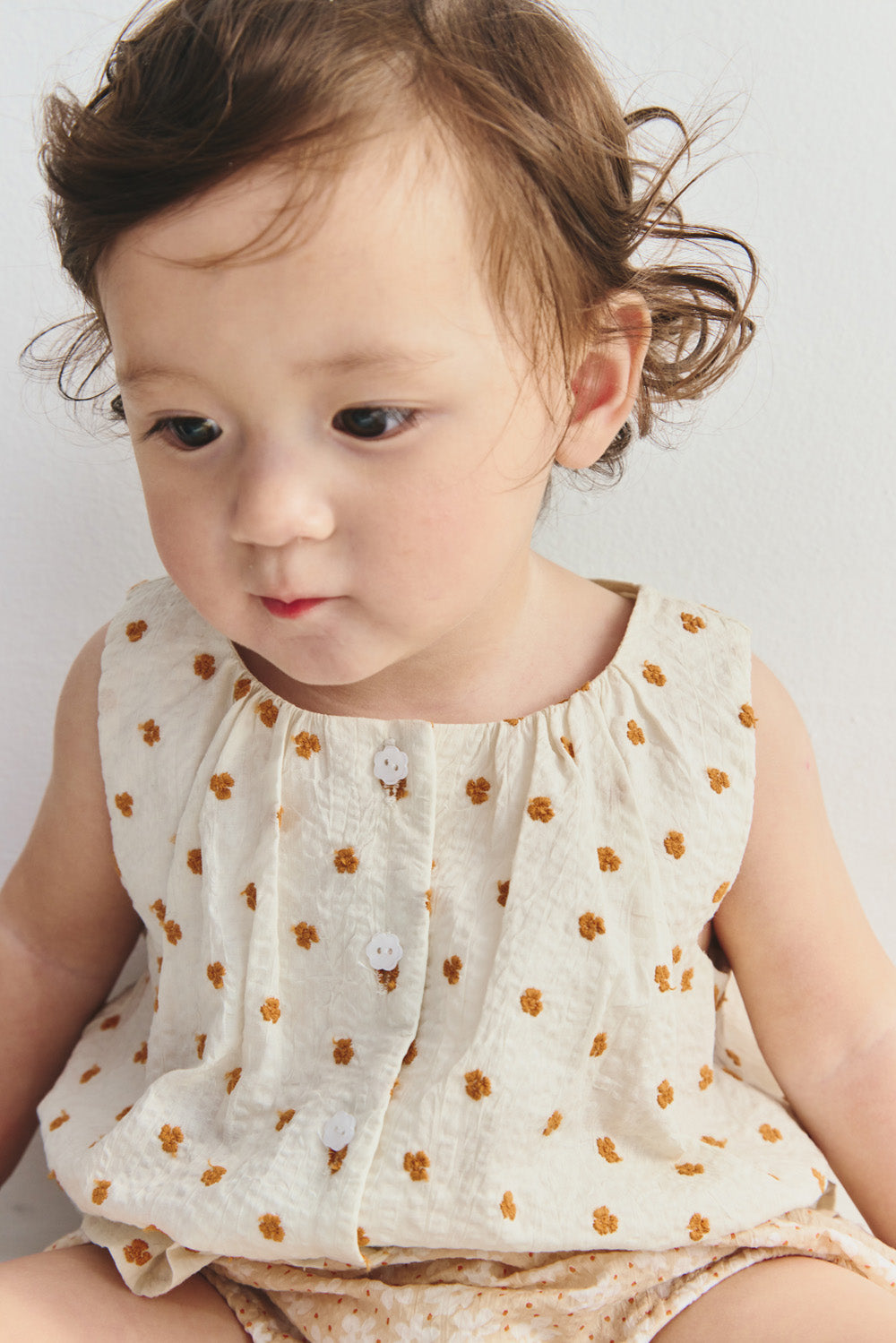 【予約商品】Luxuryコレクション：Meadowフラワー刺繍トップス