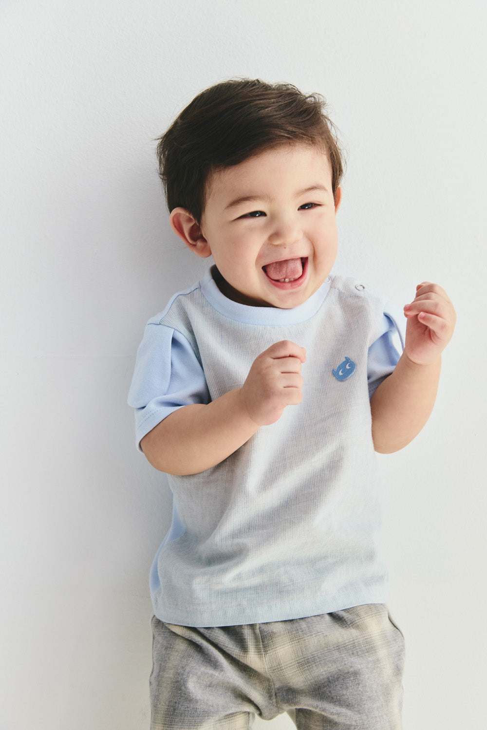【予約商品】Main コレクション：Everyday 子犬の耳付きTシャツ