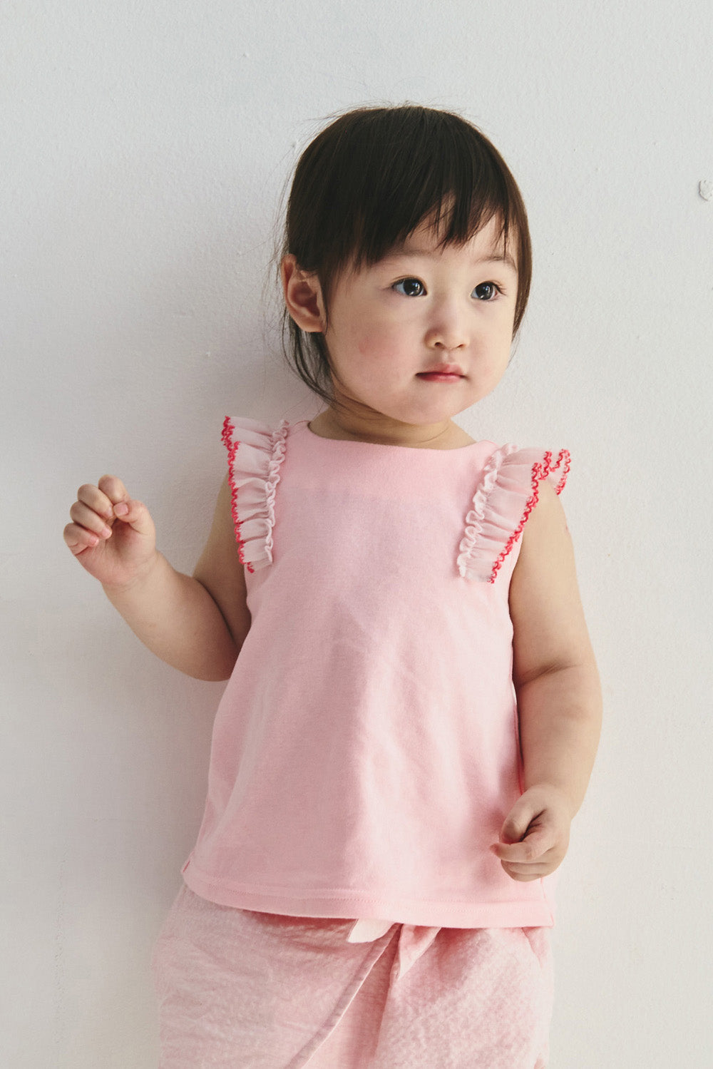 【予約商品】Main コレクション： Aurore フリルノースリーブトップス