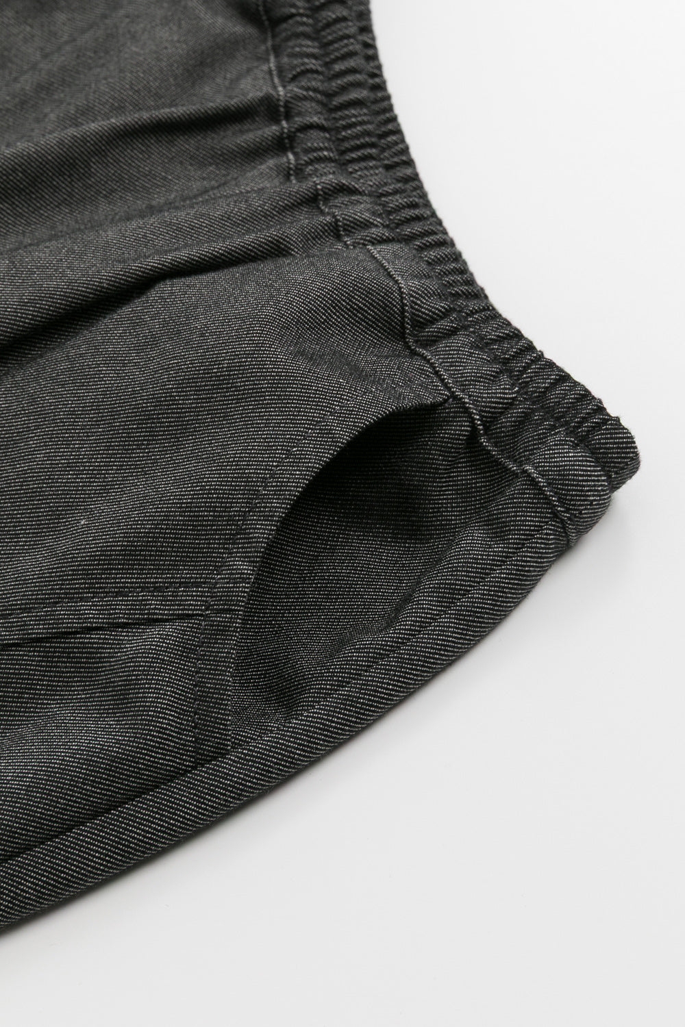 【予約商品】Mainコレクション：Peekaboo刺繍カーブパンツ