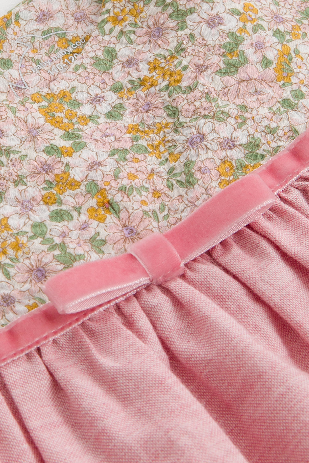 【予約商品】Luxury コレクション：Petit フラワープリントノースリーブトップス