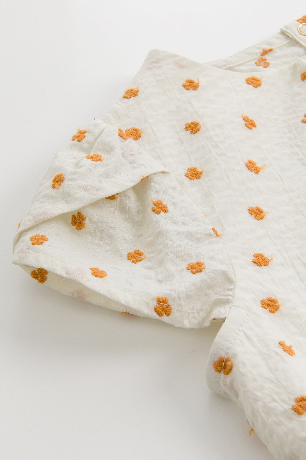 【予約商品】Luxury コレクション：Lumi ペタルスリーブトップス