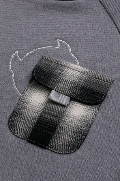 【予約商品】Mainコレクション：Finn スポーティー ポケット刺繍 オーガニックコットン長袖トップス