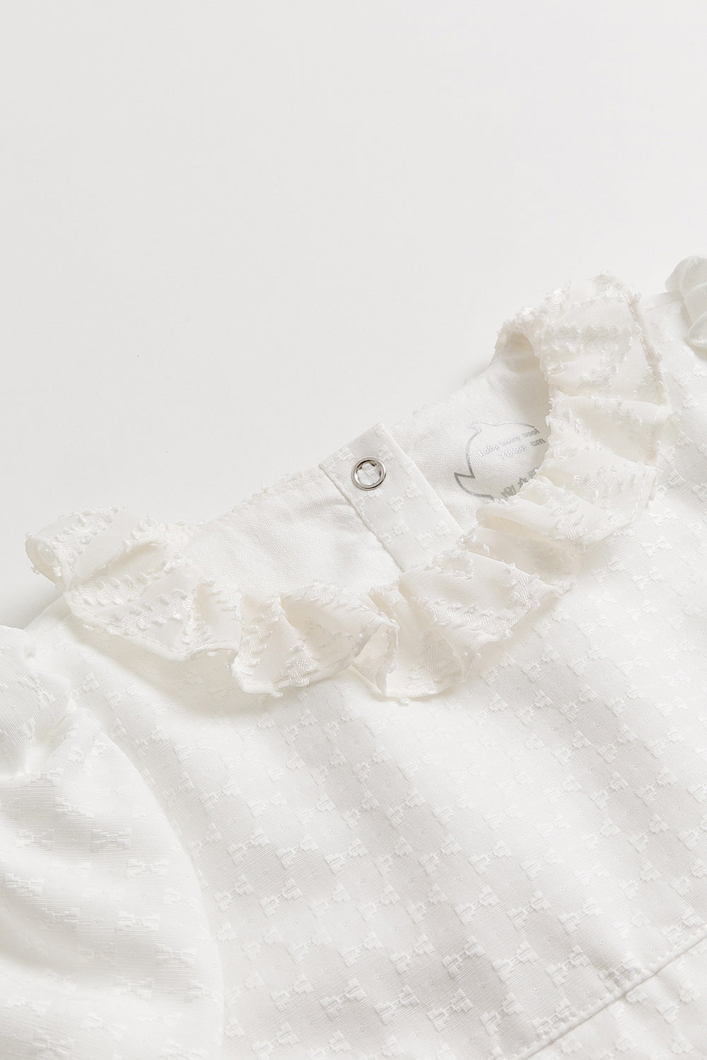 【予約商品】Luxuryコレクション：Rosalie リボン柄ジャカード フリルカラー ボックスプリーツ ドレスロンパース