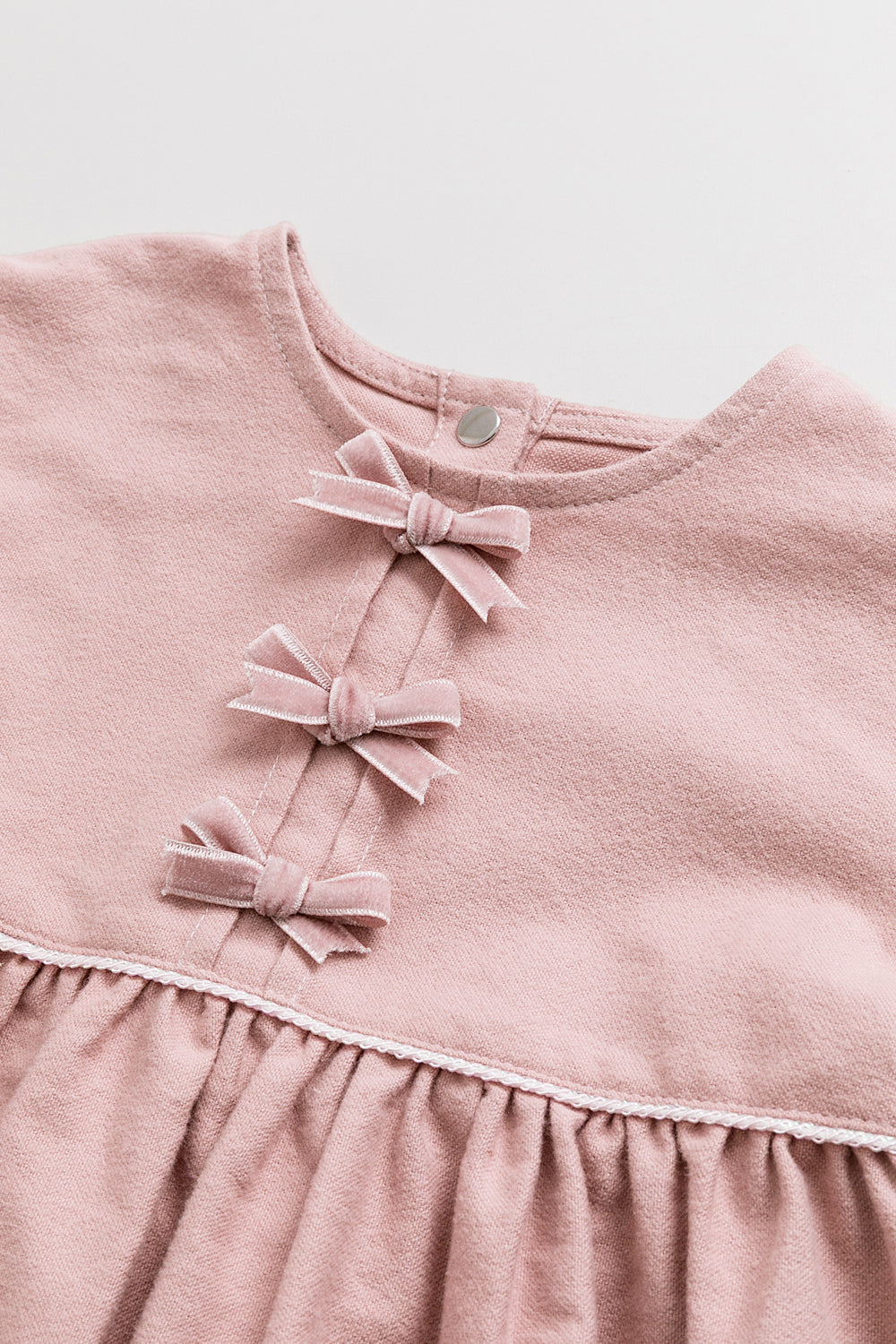 【予約商品】Mainコレクション：Cecilia ギャザーリボン オーガニックコットン長袖ワンピース