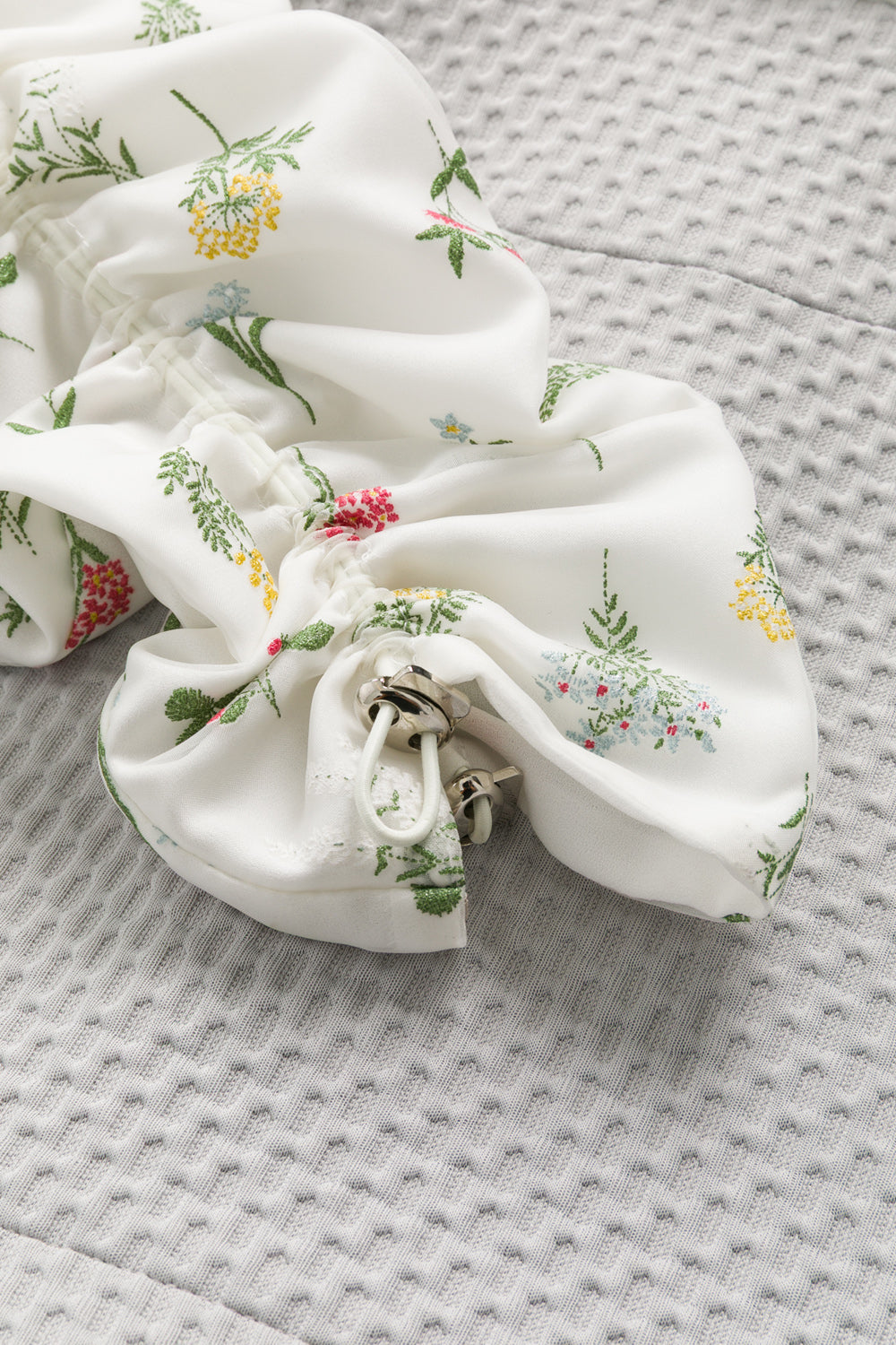 【予約商品】Luxuryコレクション：両袖ドローストリングショートジャケット