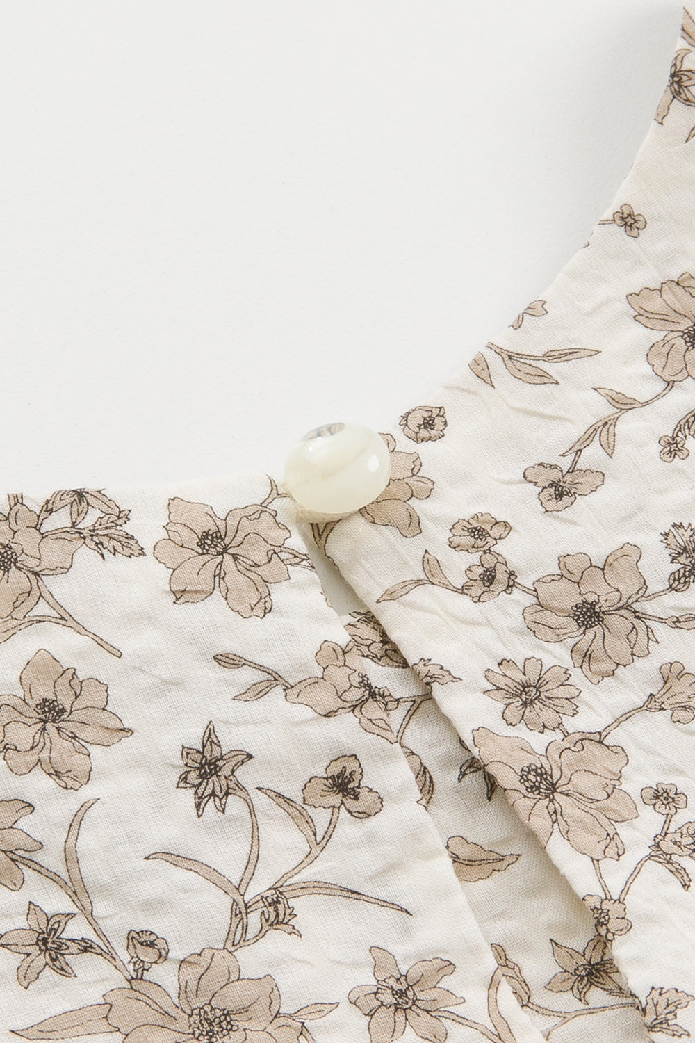 【予約商品】Luxury コレクション：Petit フラワープリントノースリーブトップス